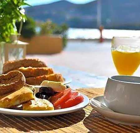 Karthea Hotel